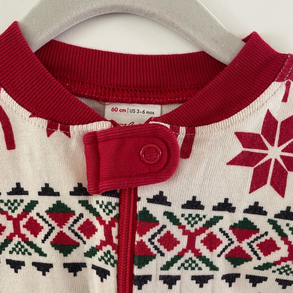 Hanna Andersson Holiday/Christmas Print Sleeper - Picture 4 of 5
